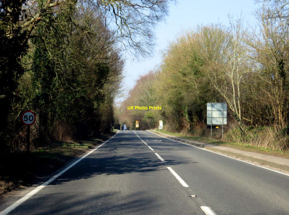 Photo 6"x4" The B3335 entering Twyford Colden Common c2016