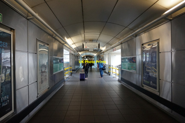 Photo 6"x4" Overhead walkway in Sheffield Midland Station Sheffield\/SK3587 c2016