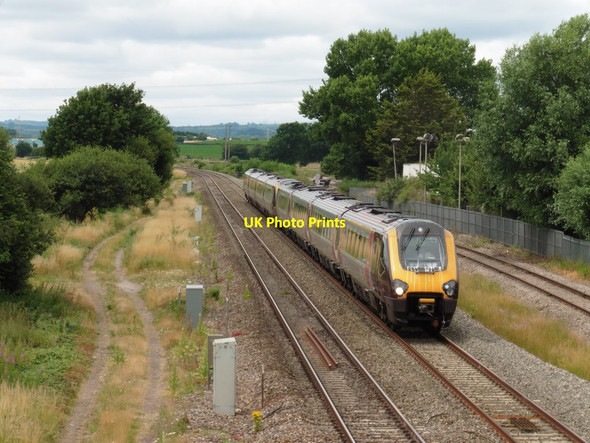 Photo 6"x4" Cross-Country train approaches Taunton Norton Fitzwarren c2016