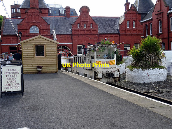 Photo 6"x4" Diesel locomotive No.18 'Ailsa' at Douglas Douglas\/SC3875 c2016