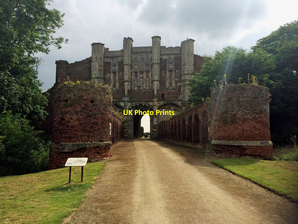 Photo 6"x4" Thornton Abbey gatehouse West Field\/TA1219 c2016