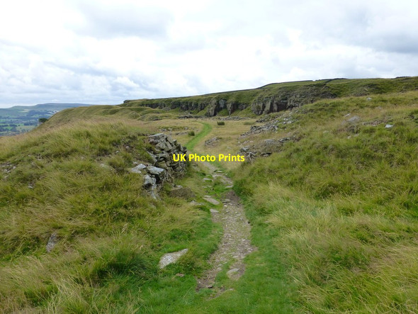 Photo 6"x4" The winding path through the quarry beneath Chinley Churn Chinley Head c2016