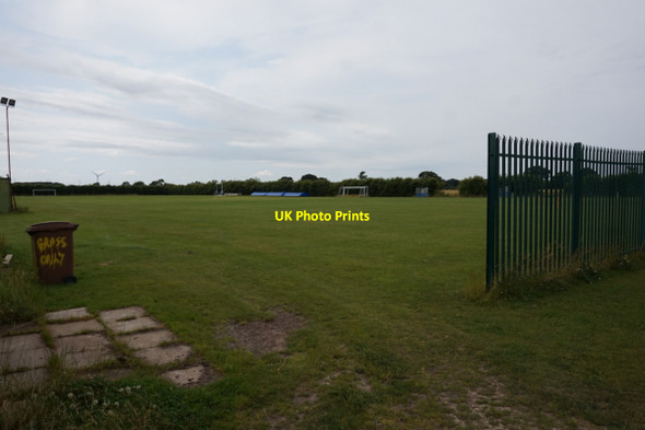Photo 6"x4" Sports ground, Gilberdyke Bennetland c2016