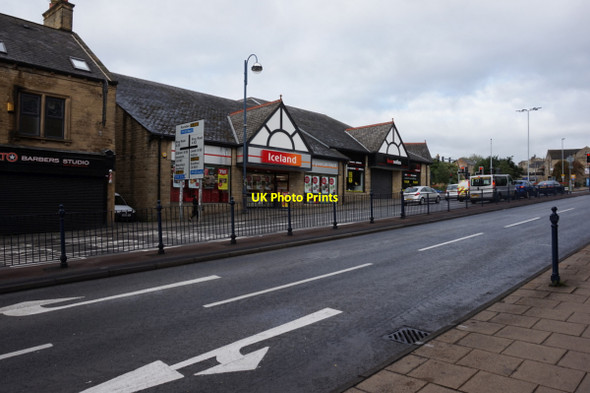 Photo 6"x4" Iceland on Trinity Street, Huddersfield Huddersfield c2016