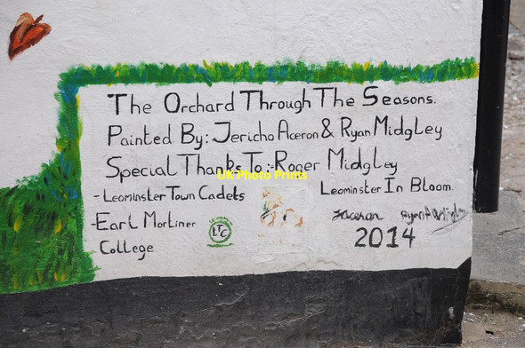 Photo 6"x4" Wall painting information Leominster c2016