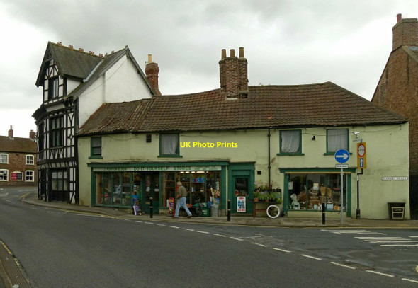 Photo 6"x4" Hardware shop on the corner of Market Street, Snaith Snaith c2016