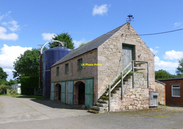 Photo 6"x4" Old farm buildings  Bowsden c2016