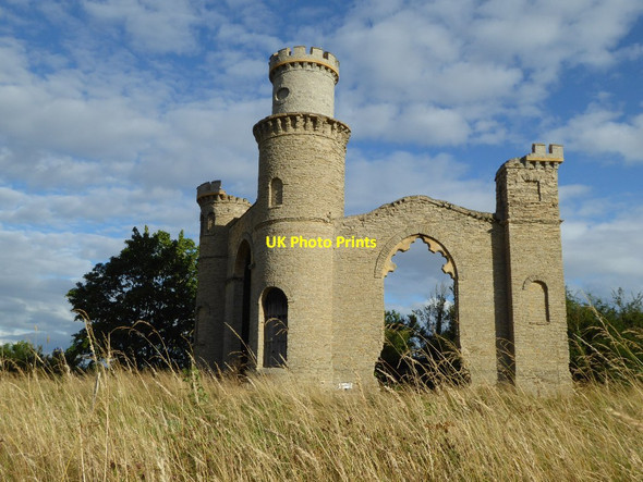 Photo 6"x4" Dunstall Castle Dunstall Common c2016 P1