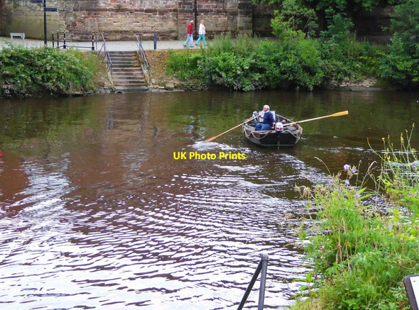 Photo 6"x4" Cathedral Ferry crossing the River Severn, Worcester Worcester c2016