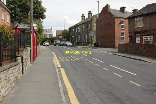 Photo 6"x4" Bus Stop, Victoria Road Morley\/SE2627 c2016