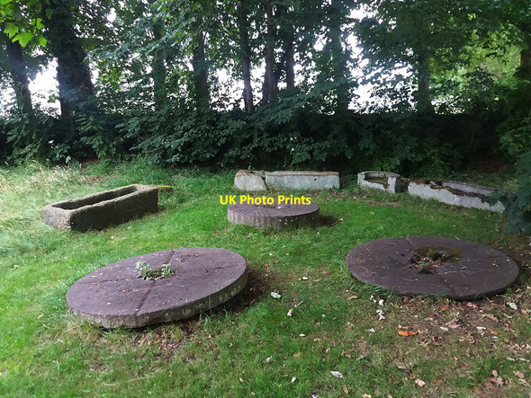 Photo 6"x4" St John the Baptist, Adel - old stones Adel c2016