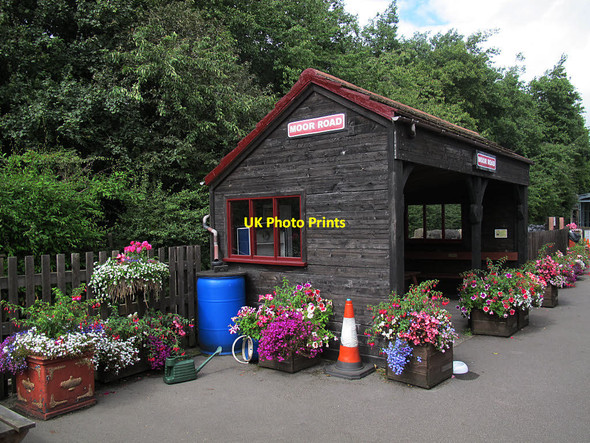 Photo 6"x4" Middleton Railway: platform shelter at Moor Road Hunslet Carr c2016