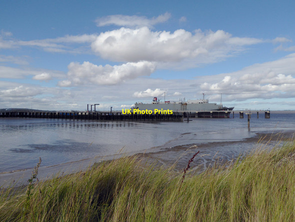 Photo 6"x4" Grimsby docks riverhead terminal Grimsby c2016