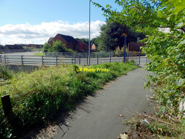 Photo 6"x4" Cycle path at Renton Dumbarton c2016
