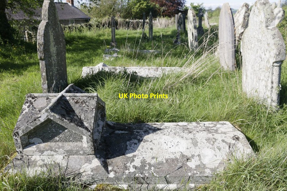 Photo 6"x4" Unusual Tomb Harpton c2016