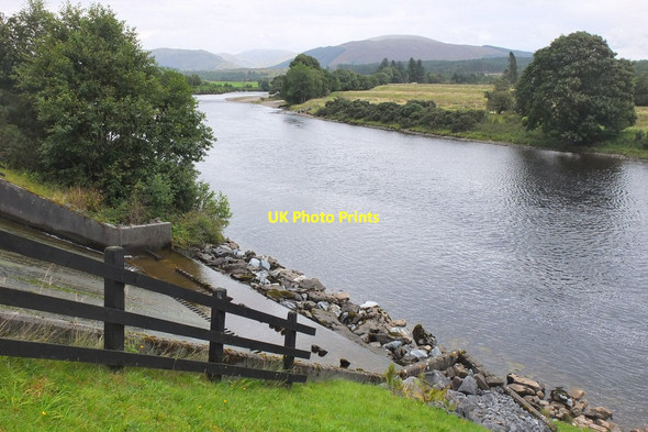 Photo 6"x4" Weir near Gairlochy Kilmonivaig c2016