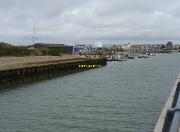 Photo 6"x4" Looking up the River Arun at Littlehampton Littlehampton c2016