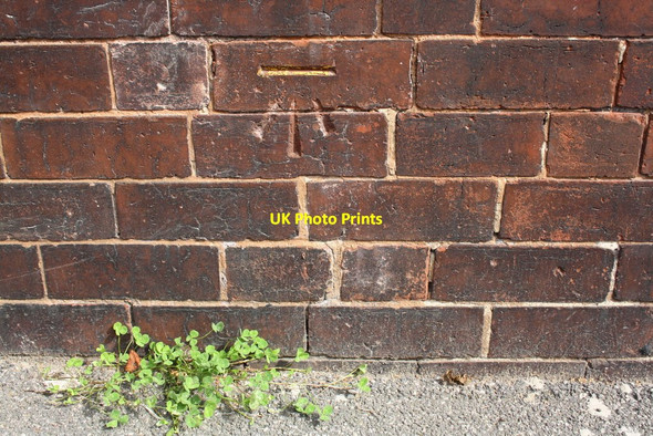 Photo 6"x4" Benchmark on #41 Garnet Terrace Hunslet c2016