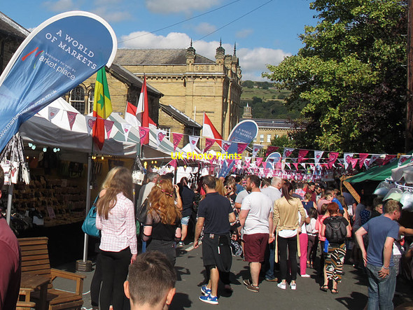 Photo 6"x4" Saltaire Festival, Exhibition Road Shipley\/SE1437 c2016