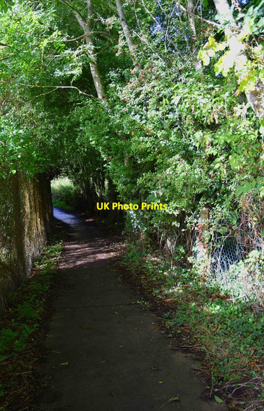 Photo 6"x4" Public footpath near Carterton, Oxon Carterton\/SP2806 c2016