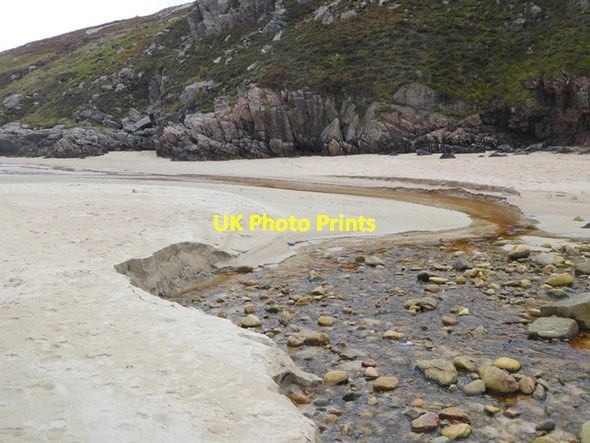 Photo 6"x4" Stream across the beach at Tr\u00c3\u00a0igh Allt Ch\u00c3\u00a0ilgeag Leirinmore c2016