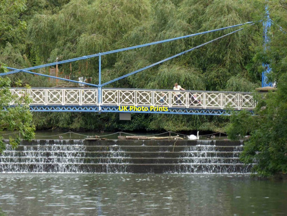 Photo 6"x4" Footbridge over the River Leam Royal Leamington Spa c2016