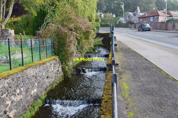 Photo 6"x4" Moulin Burn, Pitlochry Pitlochry c2016