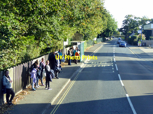 Photo 6"x4" Popular bus stop on route 4 Cowes c2016