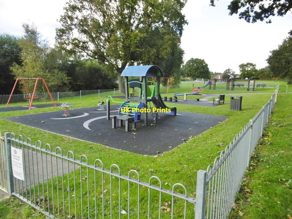 Photo 6"x4" Wareham, play area Wareham c2016