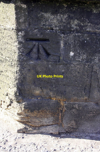 Photo 6"x4" Benchmark on Burford Bridge Burford\/SP2512 c2016