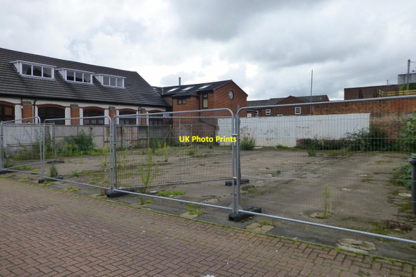 Photo 6"x4" Empty market place Beeston\/SK5236 c2016