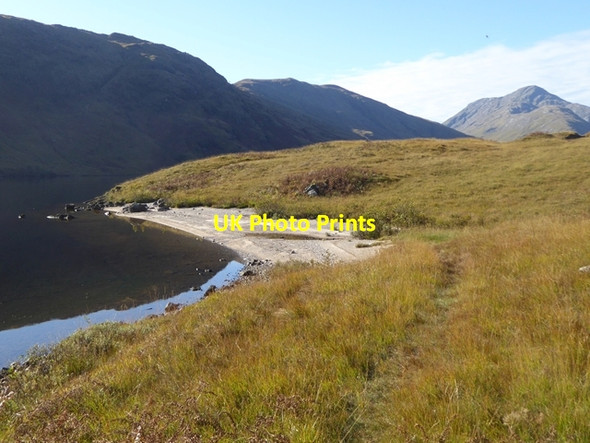 Photo 6"x4" Small sandy bay on Loch Arkaig Allt Mhurlagain c2016