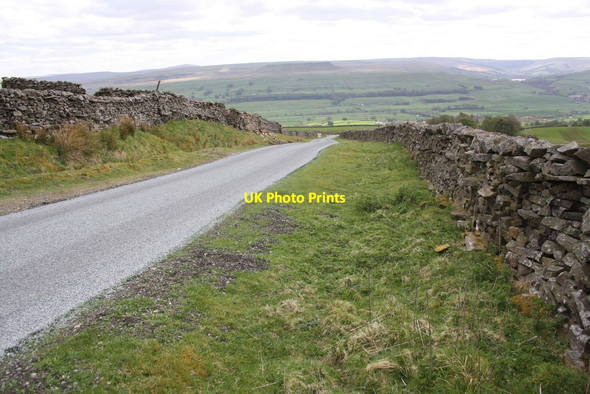Photo 6"x4" Road towards Askrigg at Newbiggin Pasture Newbiggin\/SD9591 c2016