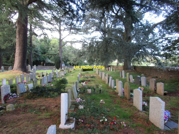 Photo 6"x4" The churchyard, Huntley Huntley\/SO7219 c2016