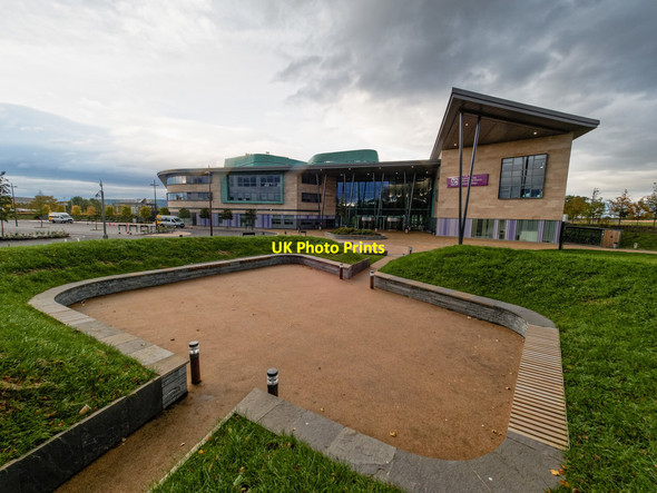 Photo 6"x4" Main entrance Inverness College Beechwood\/NH6944 c2016
