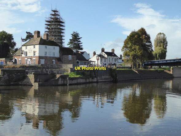 Photo 6"x4" Upton upon Severn viewed from across the river Upton upon Severn c2016