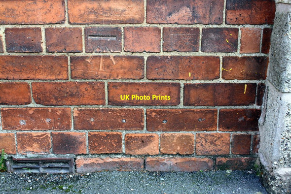 Photo 6"x4" Benchmark on #35 Main Street Newark-on-Trent c2016