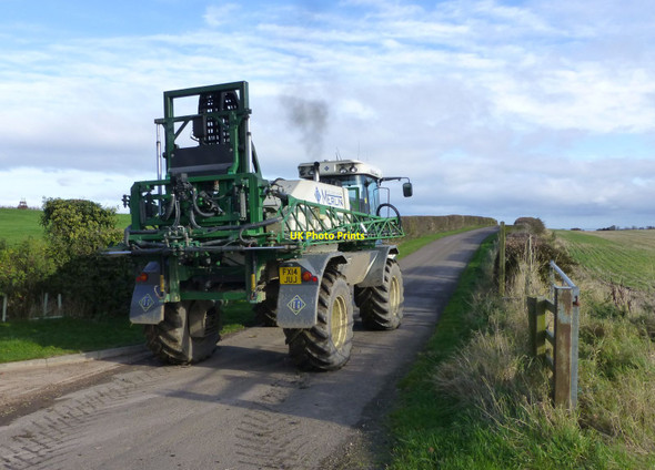 Photo 6"x4" Large agricultural sprayer Bowsden c2016