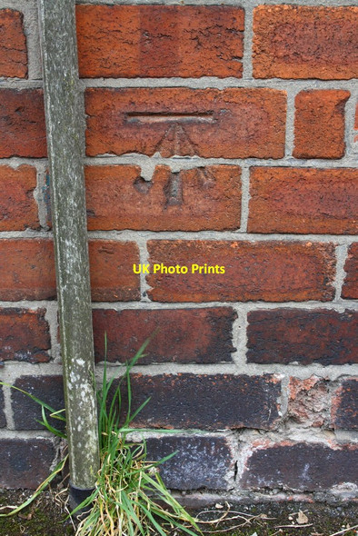 Photo 6"x4" Benchmark on #42 Cecil Street Grantham c2016