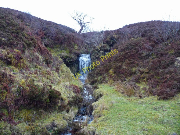 Photo 6"x4" Waterfall below Cnoc C\u00c3\u00a0rnach Heaste c2009