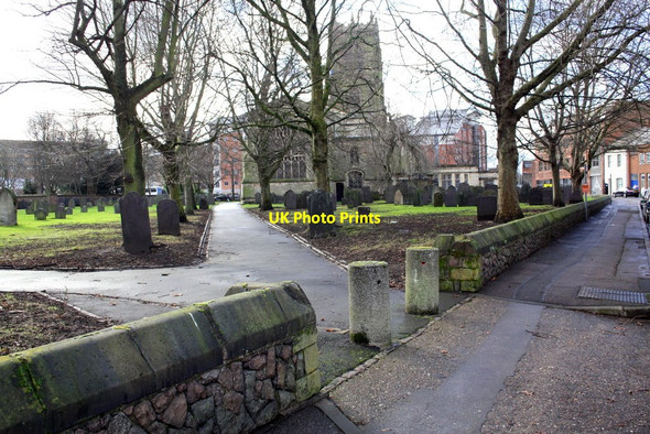 Photo 6"x4" Footpath towards St Margaret's Church from Canning Place Leicester c2015
