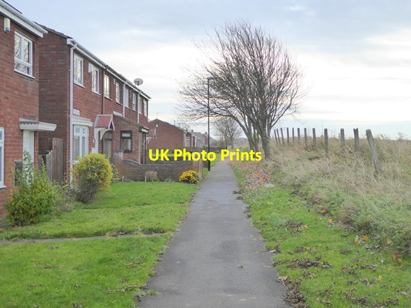 Photo 6"x4" Path at the back of Tintagel Close, East Herrington Grindon\/NZ3554 c2016