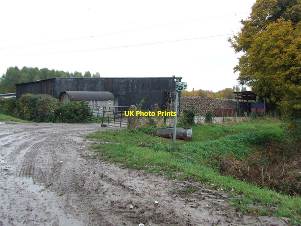 Photo 6"x4" Farm Buildings And Footpath Burwell\/TL5866 c2016