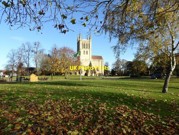 Photo 6"x4" Pershore Abbey and Abbey Park Pershore c2016