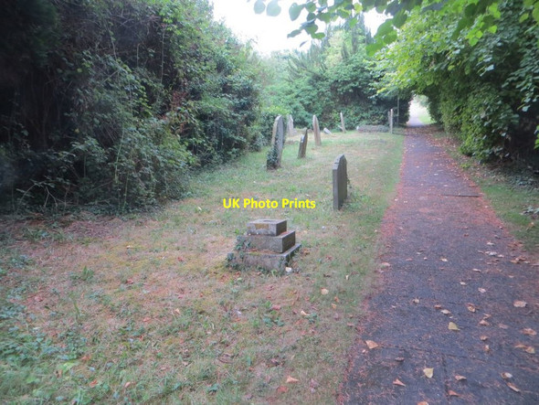 Photo 6"x4" Cemetery path Wantage c2016