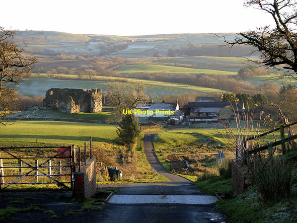 Photo 6"x4" Bewcastle from the north Bewcastle c2016