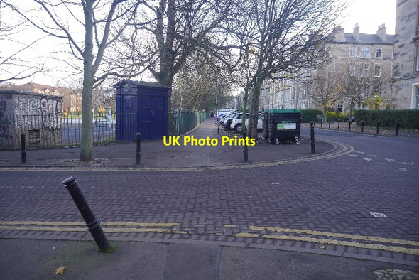 Photo 6"x4" Police box, Montgomery Street Edinburgh c2016