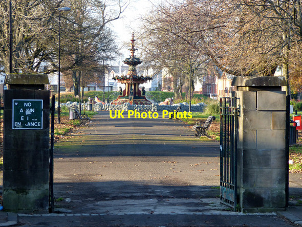 Photo 6"x4" Fountain Gardens Paisley c2016 P1