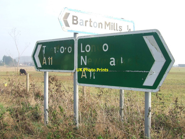 Photo 6"x4" Road Sign Barton Mills c2016