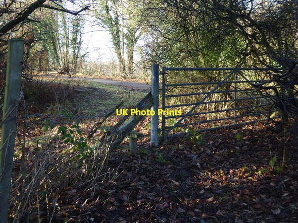 Photo 6"x4" Footpath with unpleasant stile reaches Park Lane Maplehurst\/TQ1924 c2016